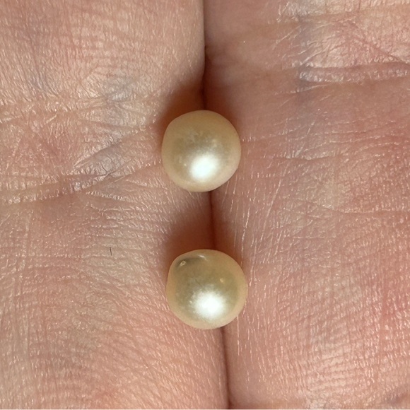 Pearls - Picture 3 of 4